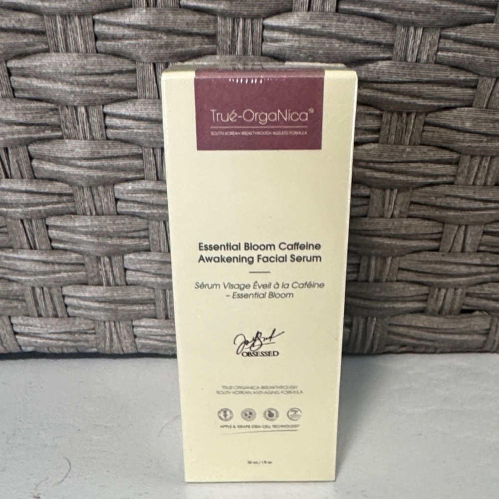 True OrgaNica Essential Bloom Caffeine Awakening Facial Serum- 30ml/ 1fl oz